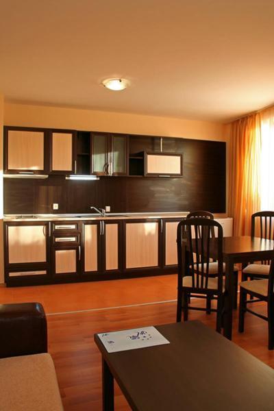 South Beach Hotel - New Management And Free Beach Access Tsarevo Bagian luar foto