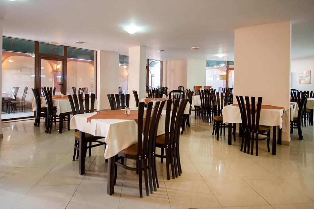 South Beach Hotel - New Management And Free Beach Access Tsarevo Bagian luar foto