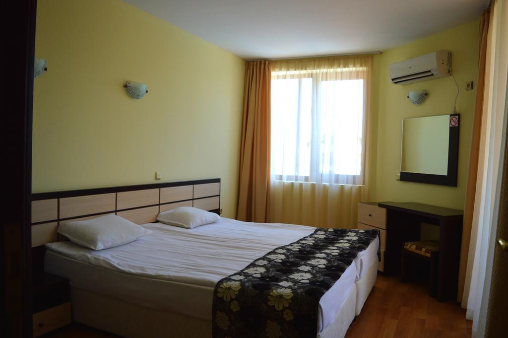 South Beach Hotel - New Management And Free Beach Access Tsarevo Ruang foto